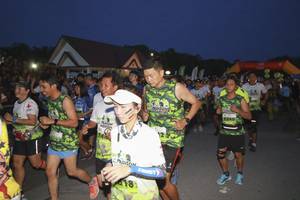 BIB: 2240
                            <button type="button" onclick="openModal(3530094)" class="btn btn-primary btn-sm float-right btn-popup" data-toggle="modal" data-target=".modal-high-quality">
                        <i class="fas fa-shopping-cart"></i> Add to Cart
                    </button>
                                            <button type="button" onclick="isThisMe(3530094, true)" class="btn btn-success btn-sm float-right btn-popup btn-isme hidden" data-toggle="tooltip" data-placement="bottom" title="นี่คือรูปของคุณใช่ไหม คลิกที่นี่เพื่อเอาเข้าอัลบั้ม">
                        <i class="fas fa-plus"></i> Add to album
                    </button>
                    <button type="button" onclick="isThisMe(3530094, false)" class="btn btn-warning btn-sm float-right btn-popup btn-isnotme hidden">
                        <i class="fas fa-ban"></i> Remove from album
                    </button>